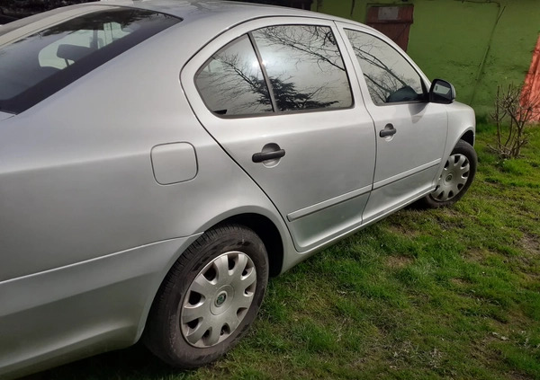 Skoda Octavia cena 14900 przebieg: 277000, rok produkcji 2011 z Grodzisk Mazowiecki małe 46